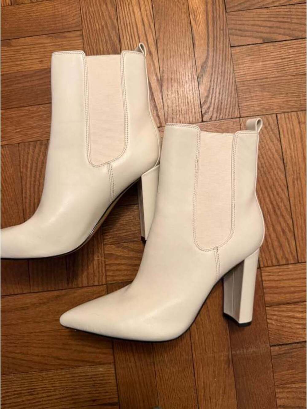 Marc Fisher Ivory Leather Point Toe Booties Women’s Size 8
